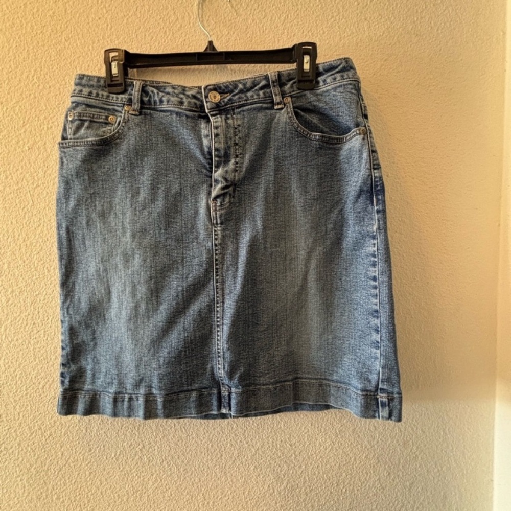 Stylish Light Blue Denim Pencil Skirt